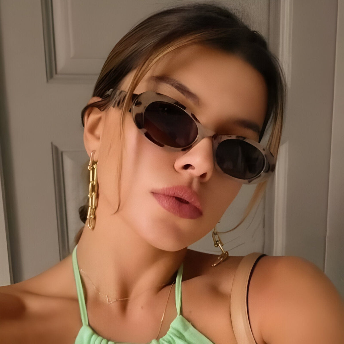 Eva-Retro Oval Frame